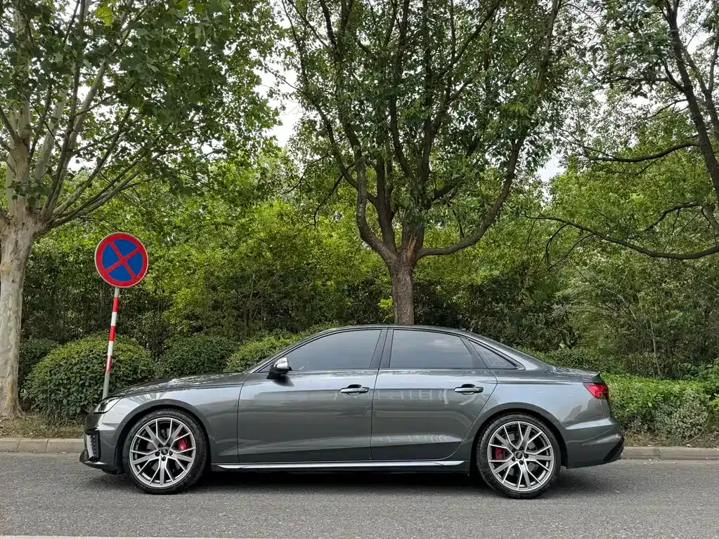 Audi S4 — фото 3