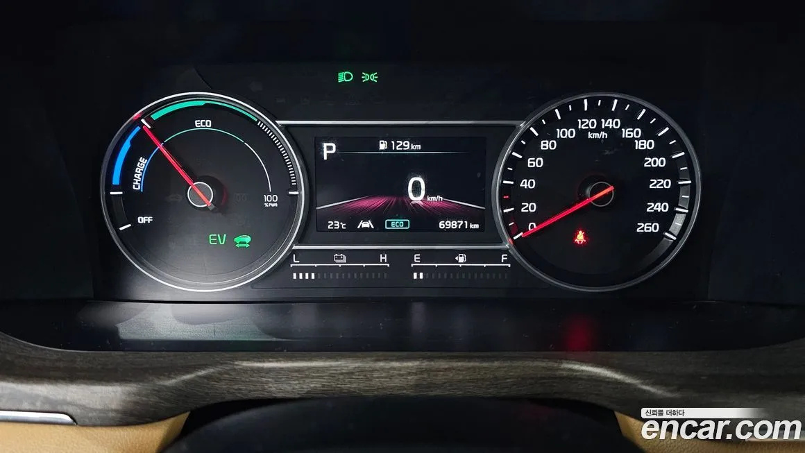 Kia Sorento — фото 8