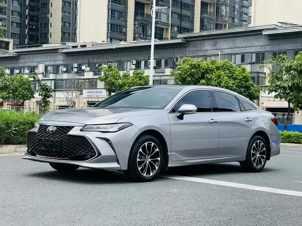 Toyota Avalon 2022 из CN, фото 1