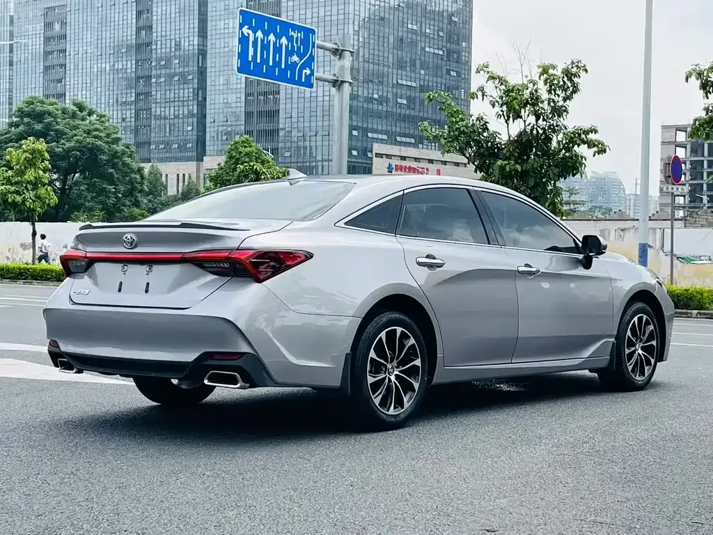 Toyota Avalon 2022 из CN, фото 9
