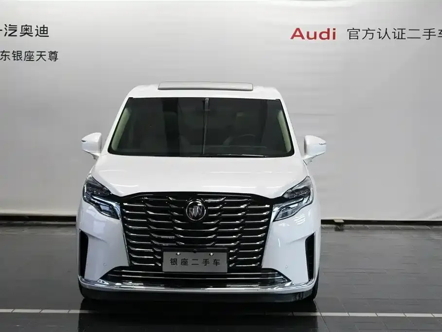 Buick GL8 2023 из CN, фото 2