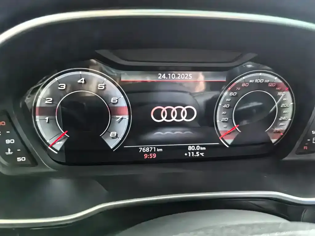 Audi Q3 — фото 10