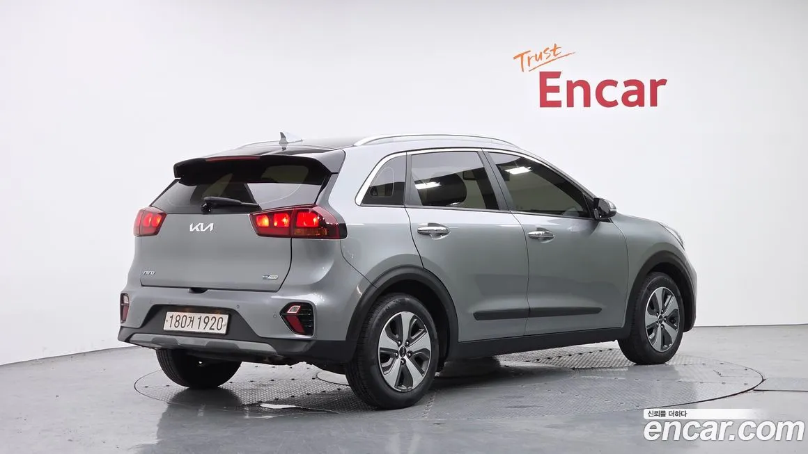 Kia Niro 2022 из KR, фото 2