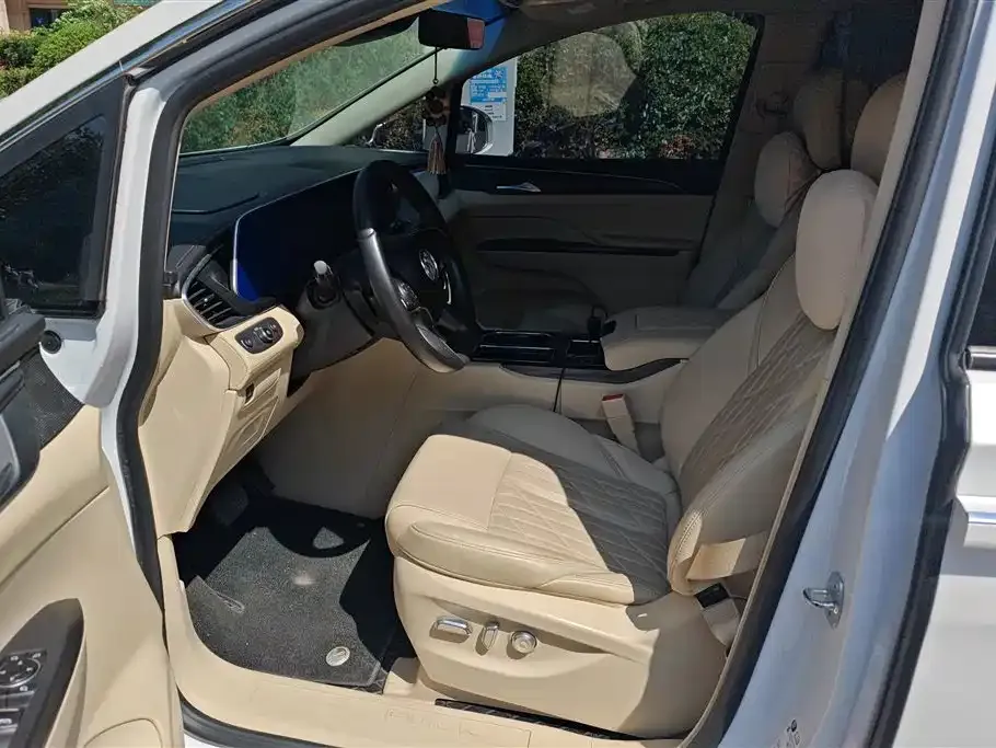 Buick GL8 2022 из CN, фото 9