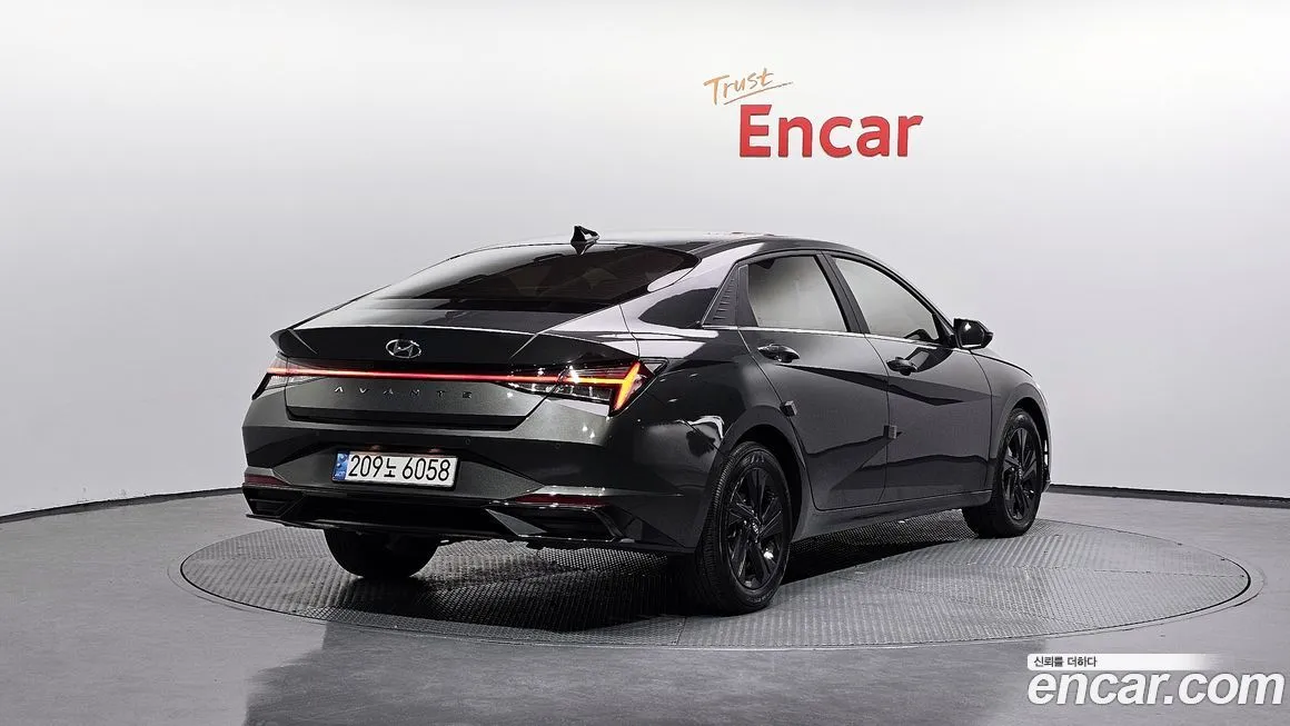 Hyundai AVANTE — фото 2