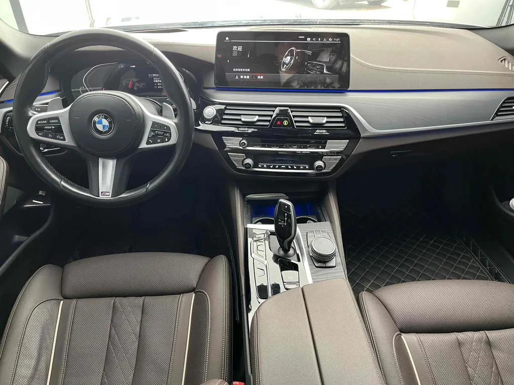 BMW 5 Series — фото 10