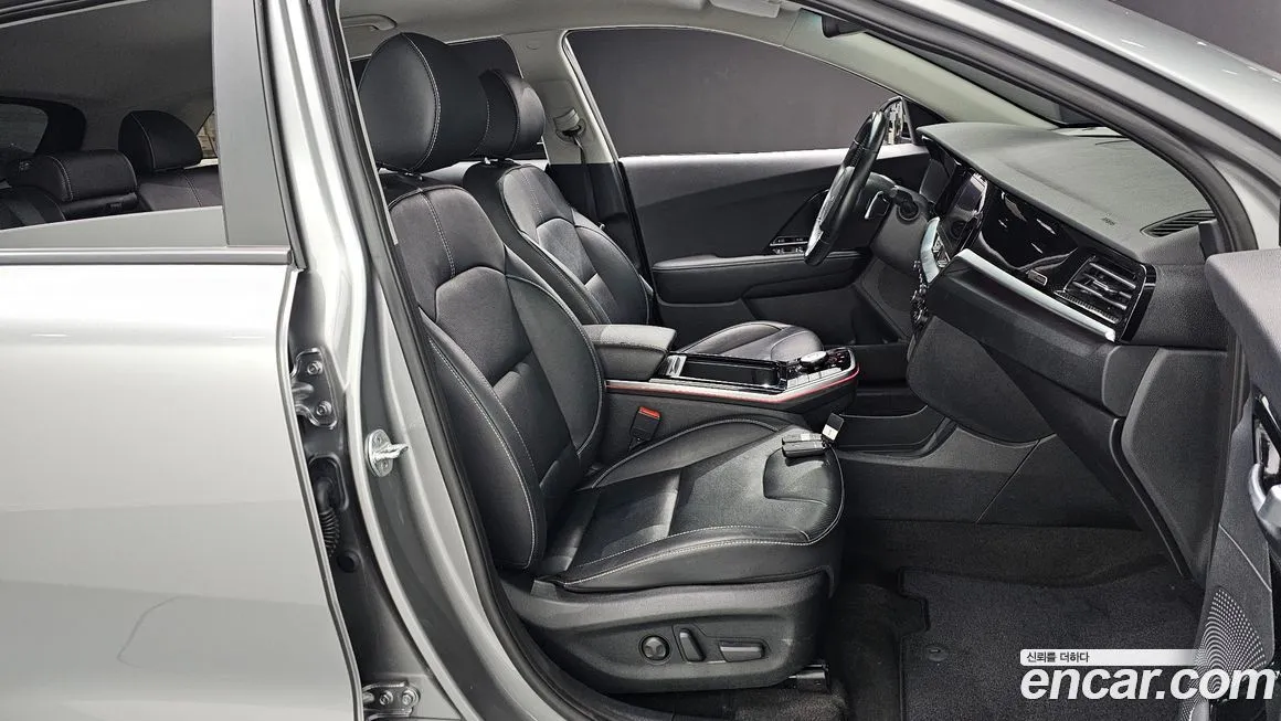 Kia Niro — фото 10