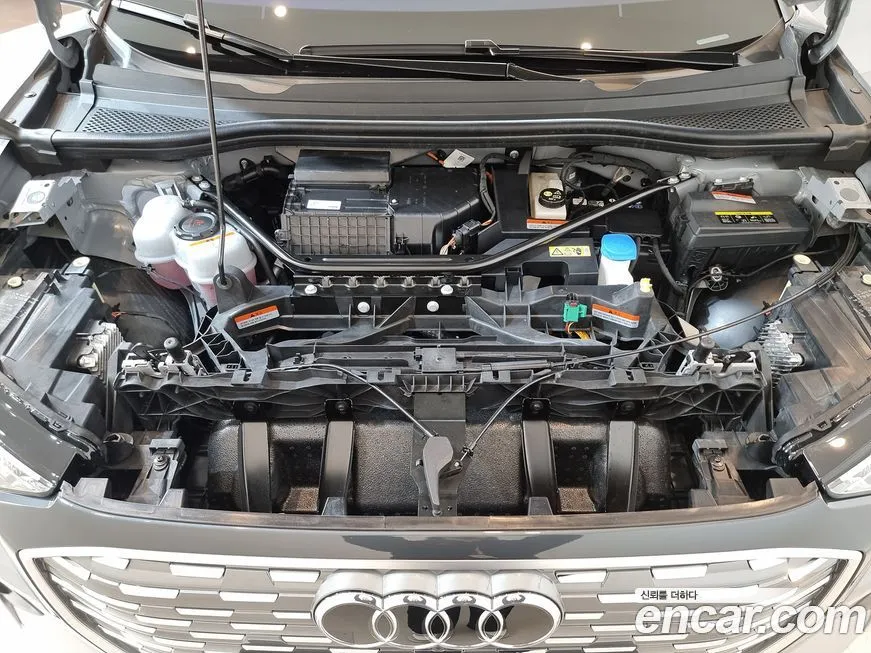Audi Q4 e-tron 2025 из KR, фото 6