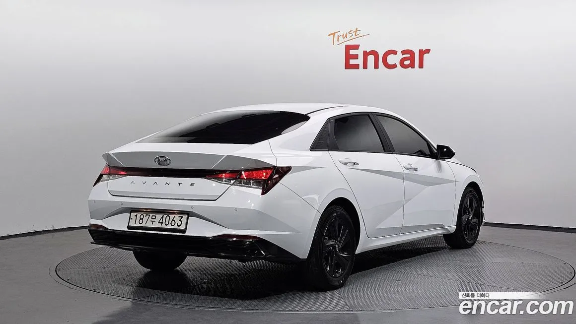 Hyundai AVANTE — фото 2