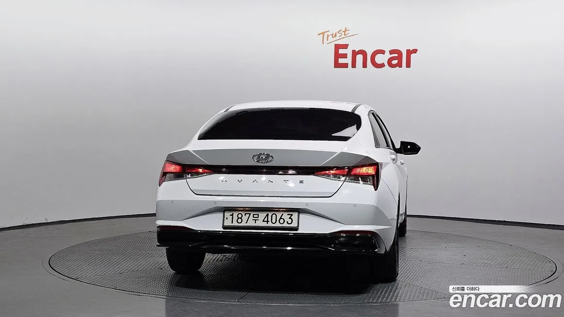 Hyundai AVANTE — фото 4