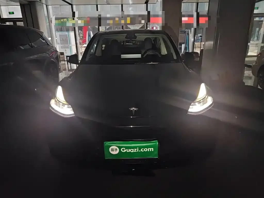 Tesla Model Y — фото 3