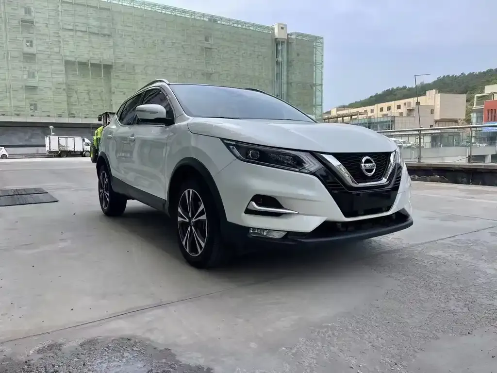 Nissan Qashqai 2021 из CN, фото 2