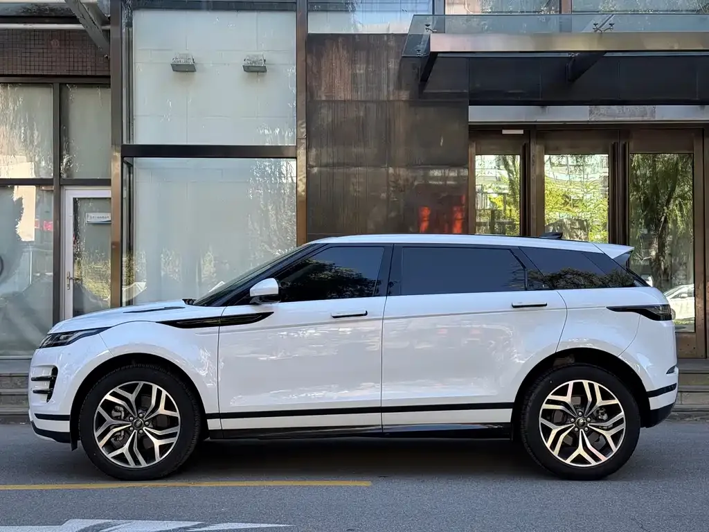 Land Rover Evoque 2023 из CN, фото 4