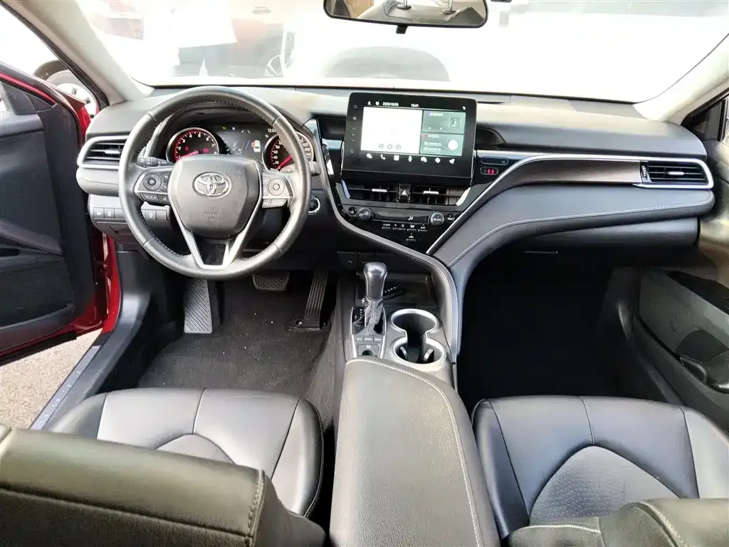 Toyota Camry 2022 из CN, фото 10