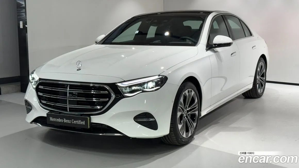 Mercedes-Benz E-Class — фото 1