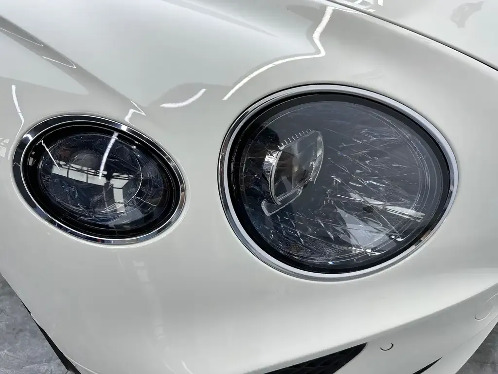 Bentley Continental 2023 из CN, фото 10