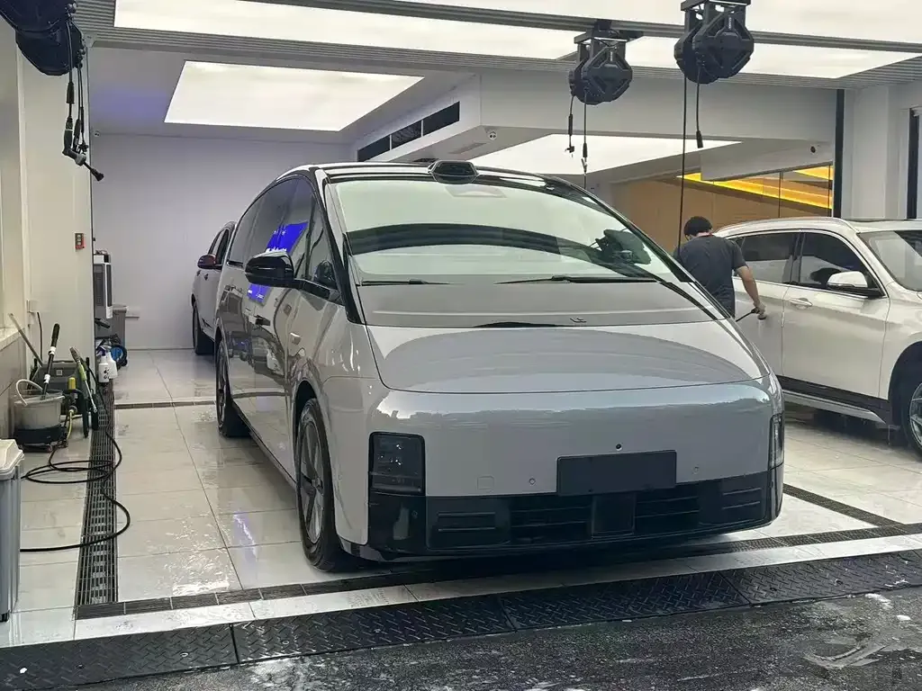 Li Auto MEGA 2025 из CN, фото 2