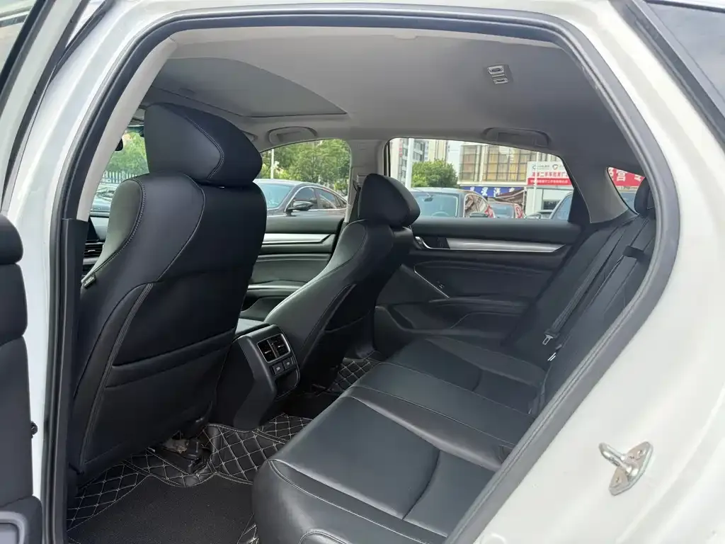 Honda Accord 2022 из CN, фото 10