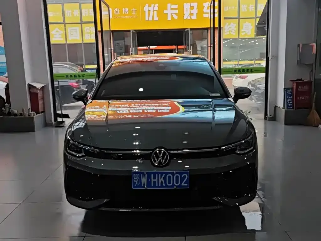 Volkswagen Golf 2025 из CN, фото 2