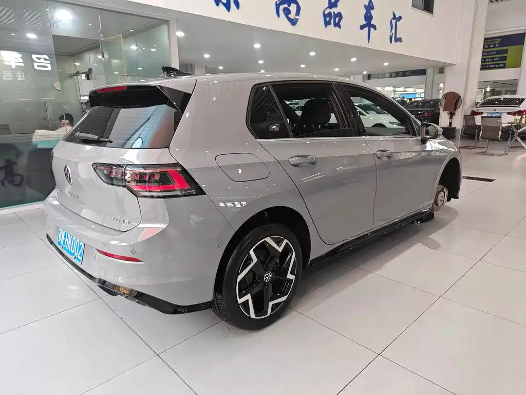 Volkswagen Golf 2025 из CN, фото 5