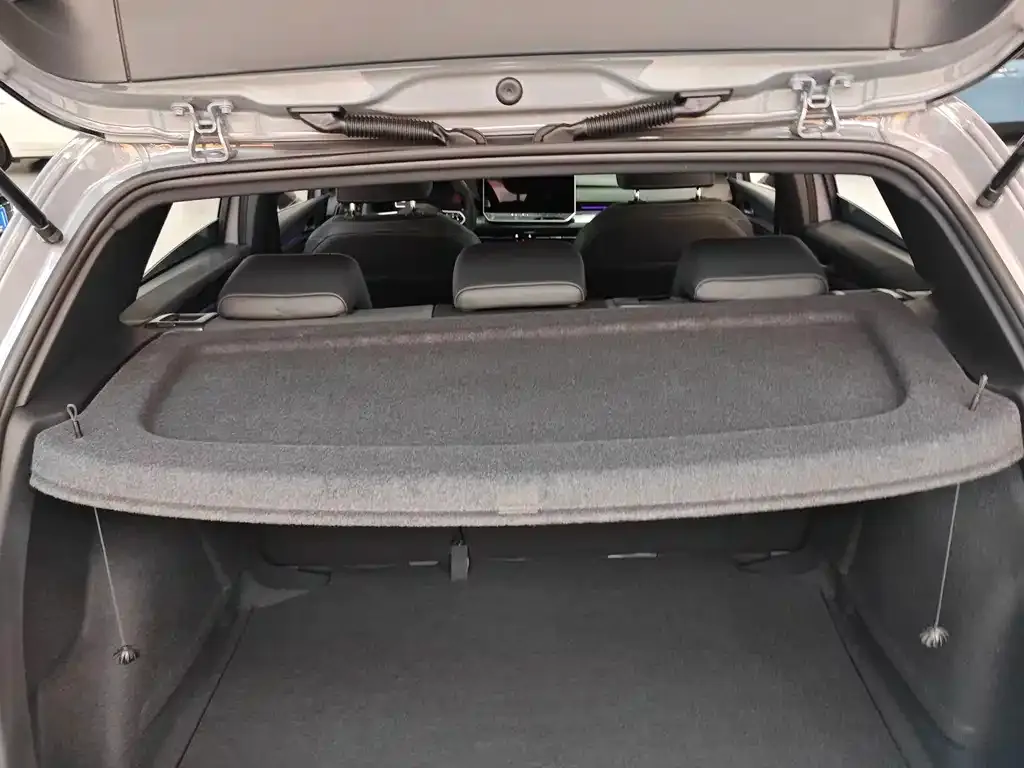Volkswagen Golf 2025 из CN, фото 8