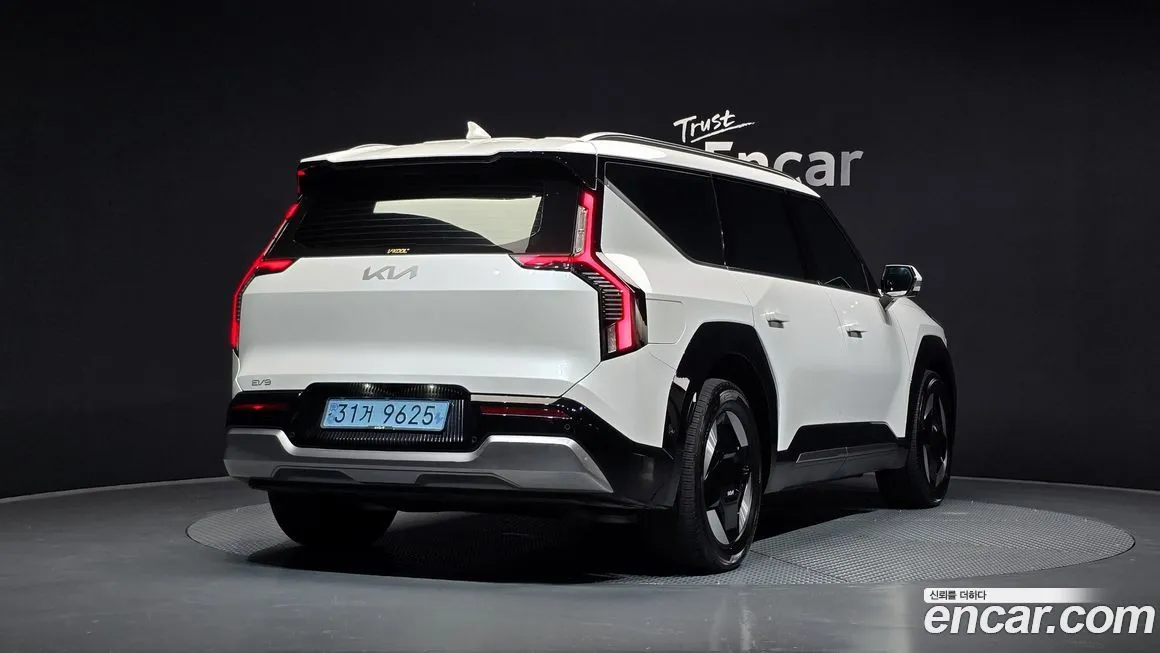 Kia EV9 2024 из KR, фото 2