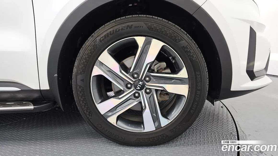 Kia Sorento — фото 5