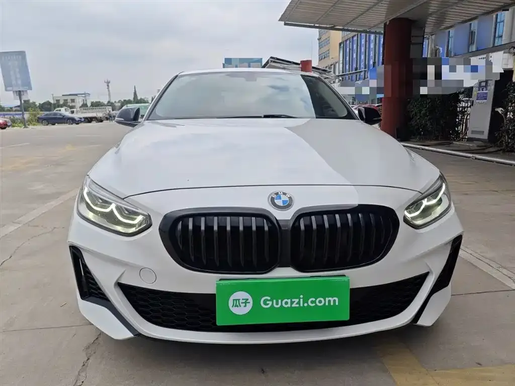 BMW 1 Series 2021 из CN, фото 3