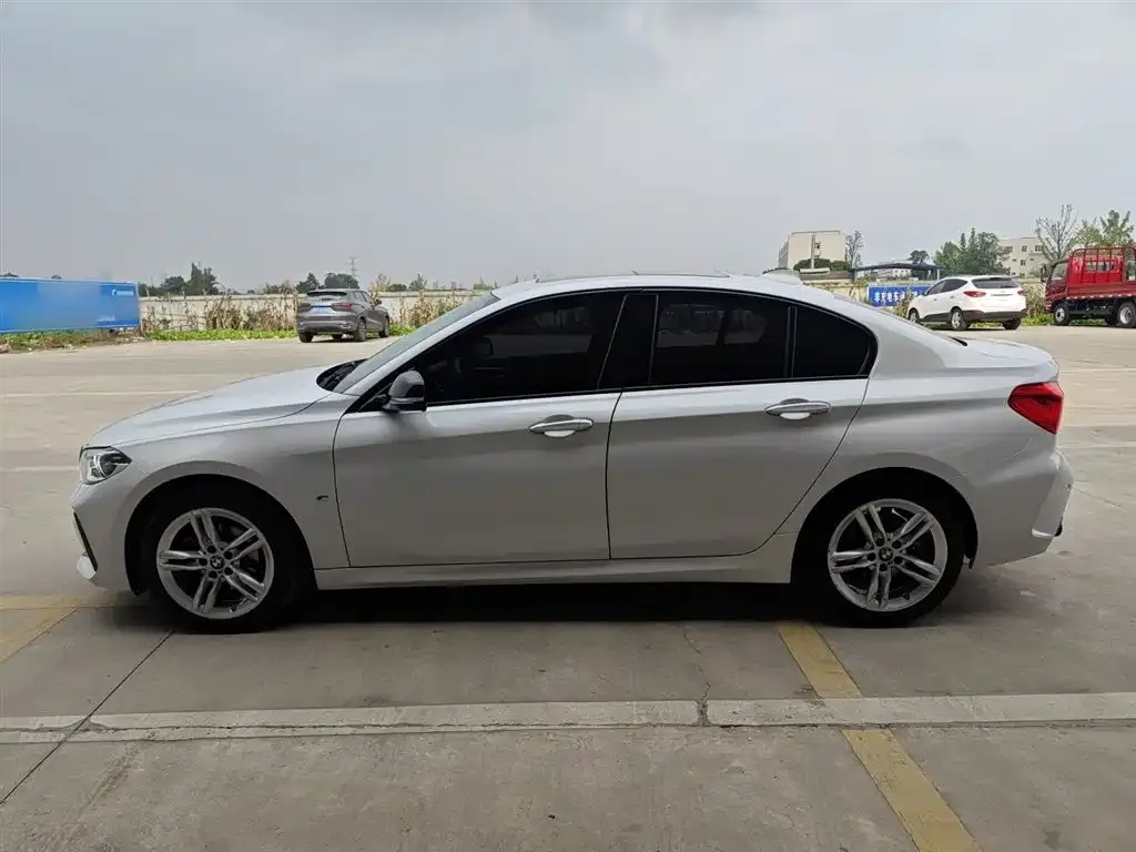 BMW 1 Series 2021 из CN, фото 5