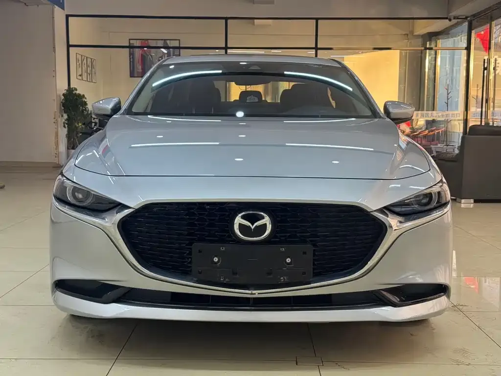 Mazda 3 Axela 2021 из CN, фото 2