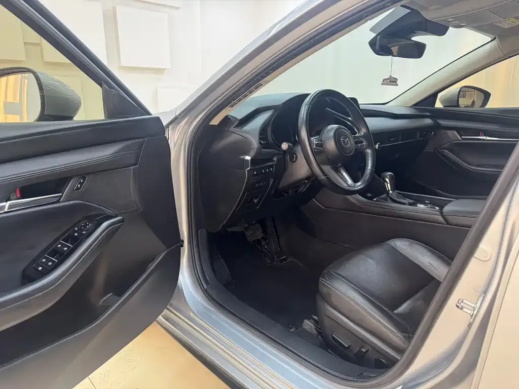 Mazda 3 Axela 2021 из CN, фото 7