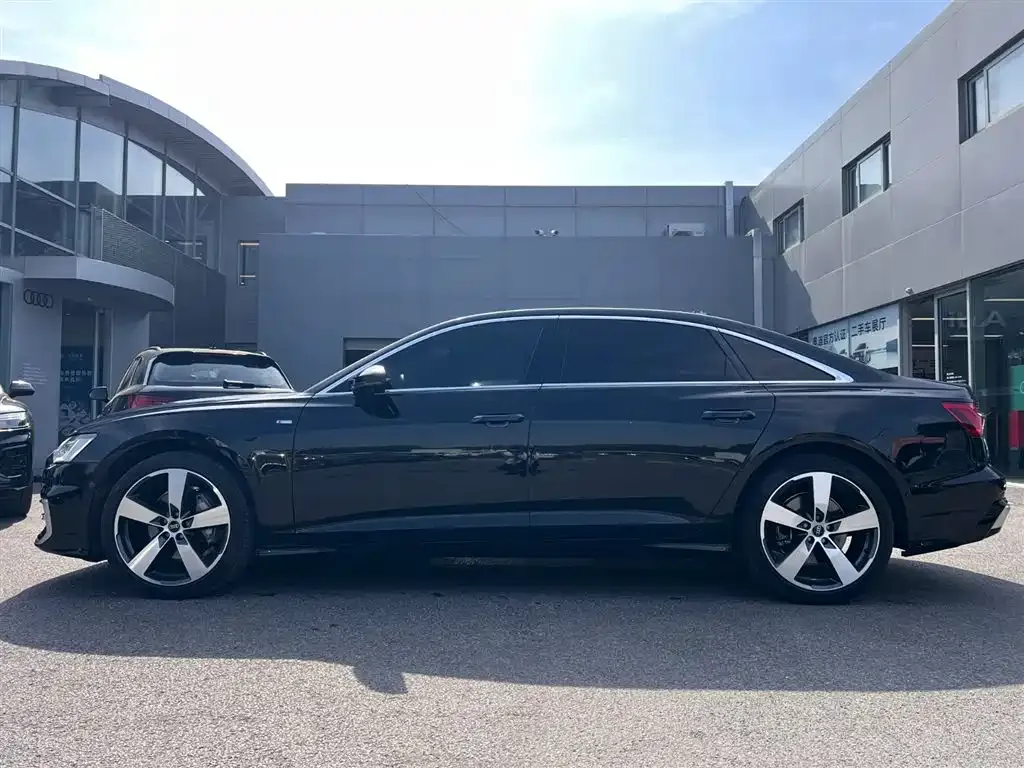 Audi A6L — фото 6