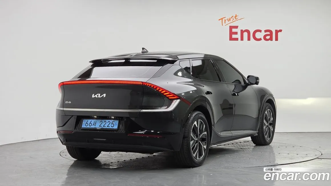 Kia EV6 — фото 2