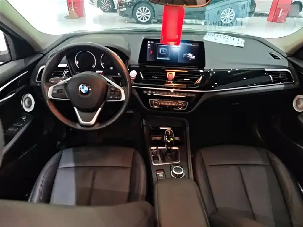 BMW 1 Series 2021 из CN, фото 10