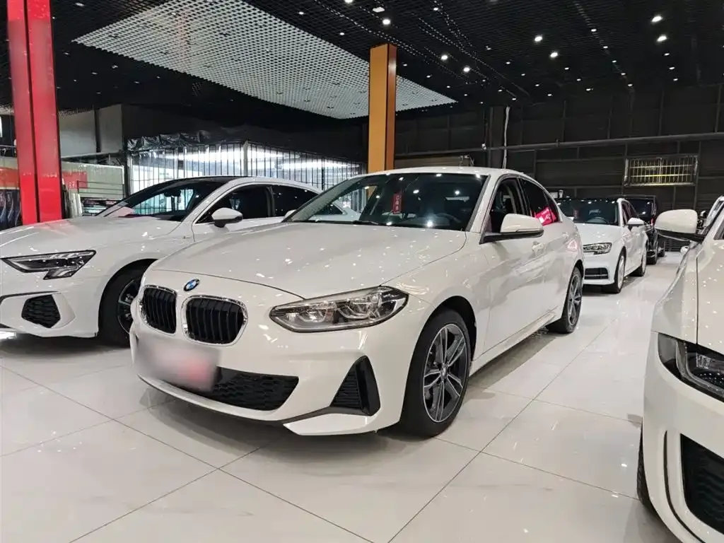 BMW 1 Series 2021 из CN, фото 2