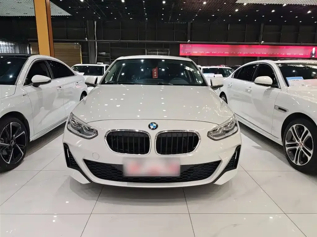 BMW 1 Series 2021 из CN, фото 3