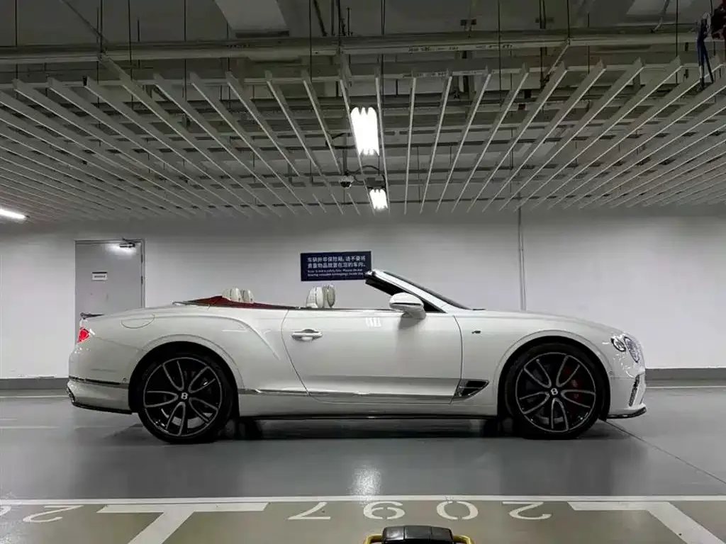 Bentley Continental 2021 из CN, фото 3