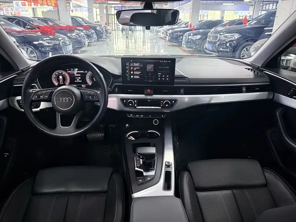 Audi A4L 2023 из CN, фото 8