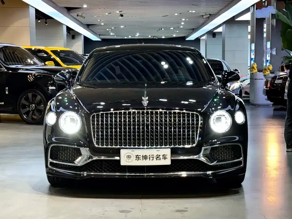 Bentley Flying Spur — фото 2