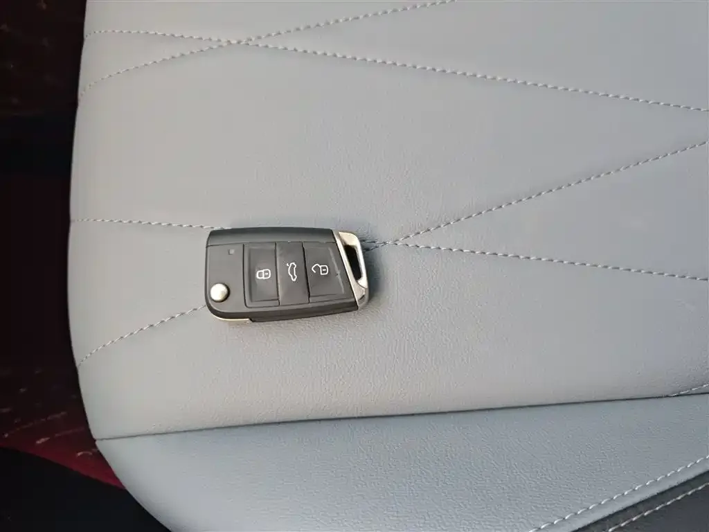 Volkswagen Lavida 2023 из CN, фото 9