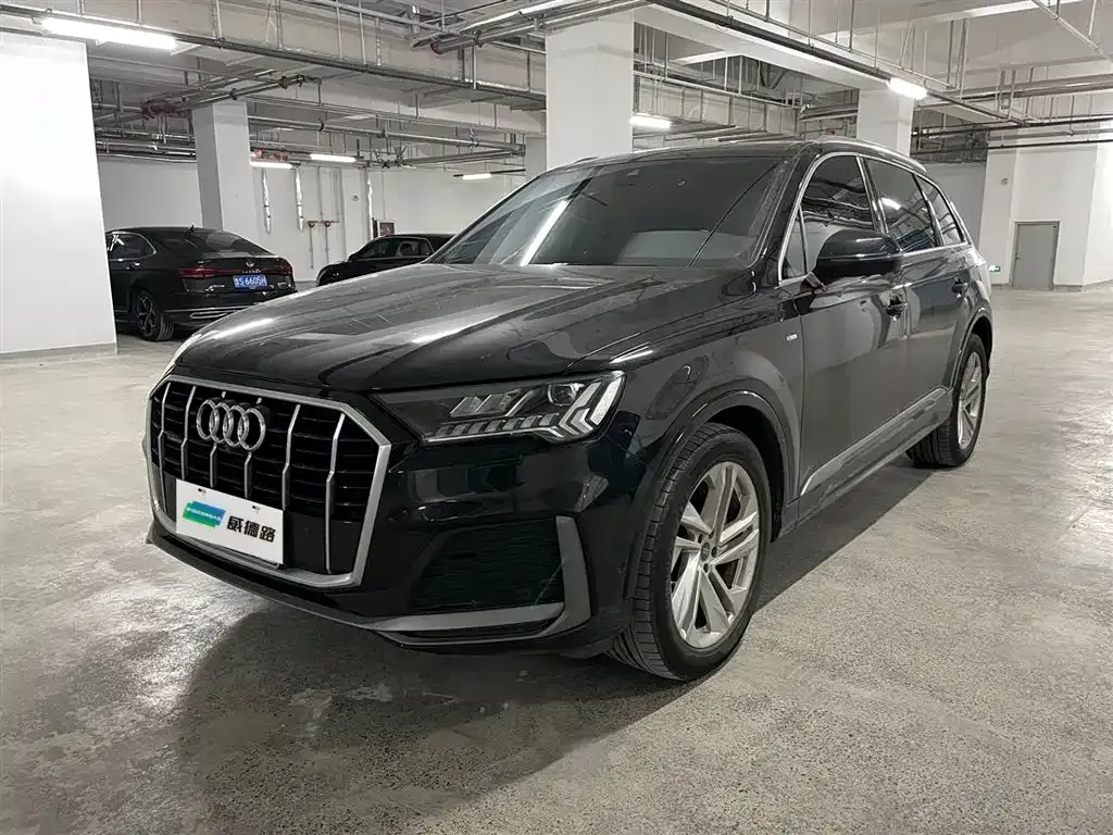 Audi Q7 2024 из CN, фото 1
