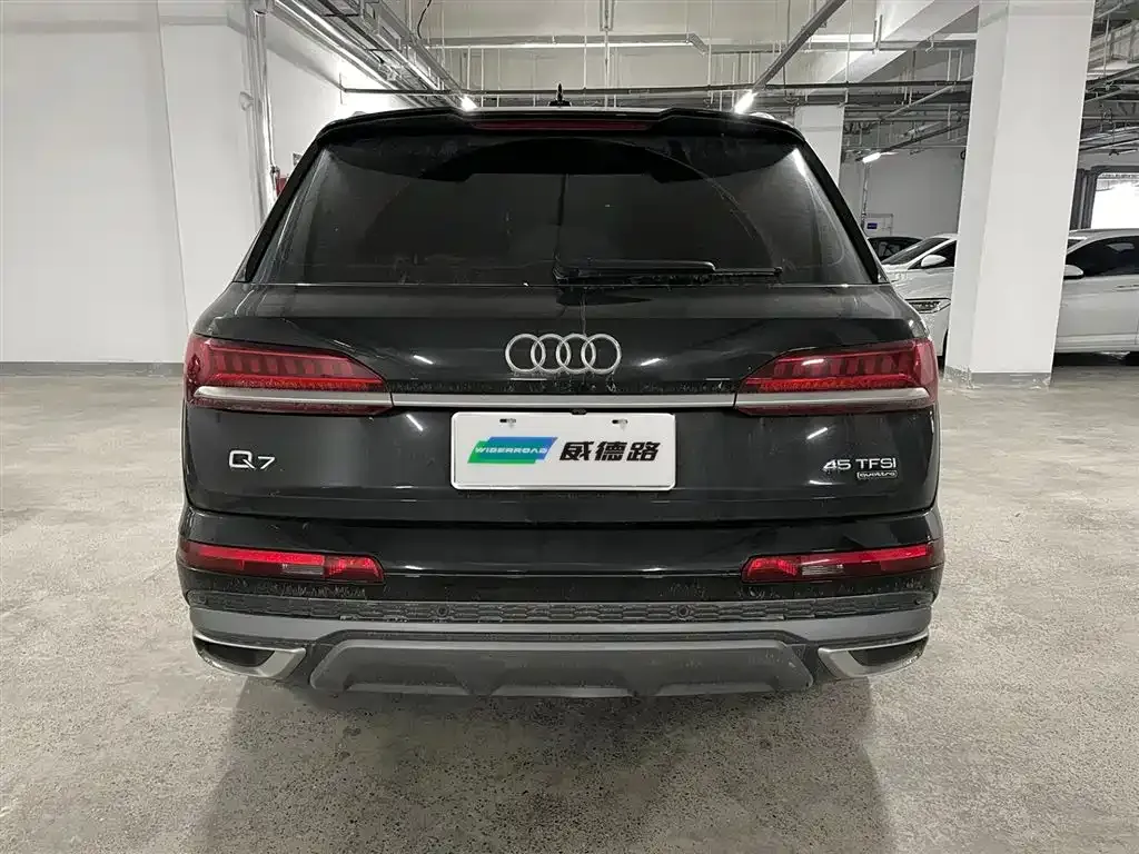Audi Q7 2024 из CN, фото 5