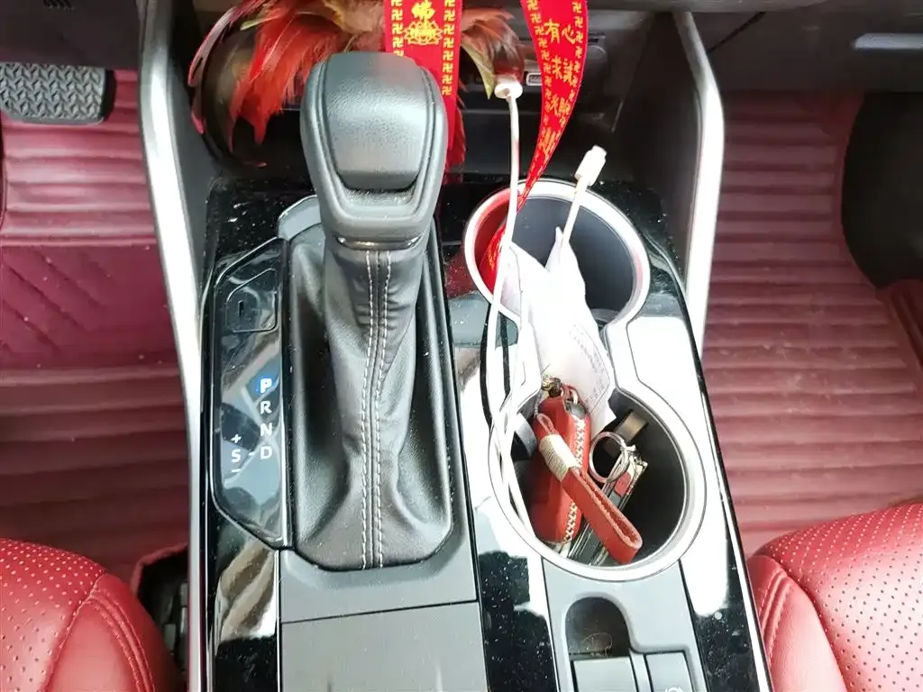 Toyota Crown Kluger 2021 из CN, фото 10