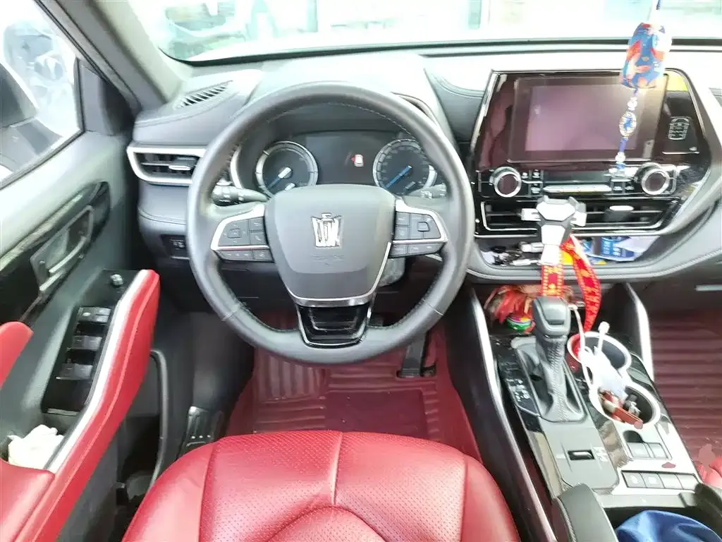 Toyota Crown Kluger 2021 из CN, фото 4