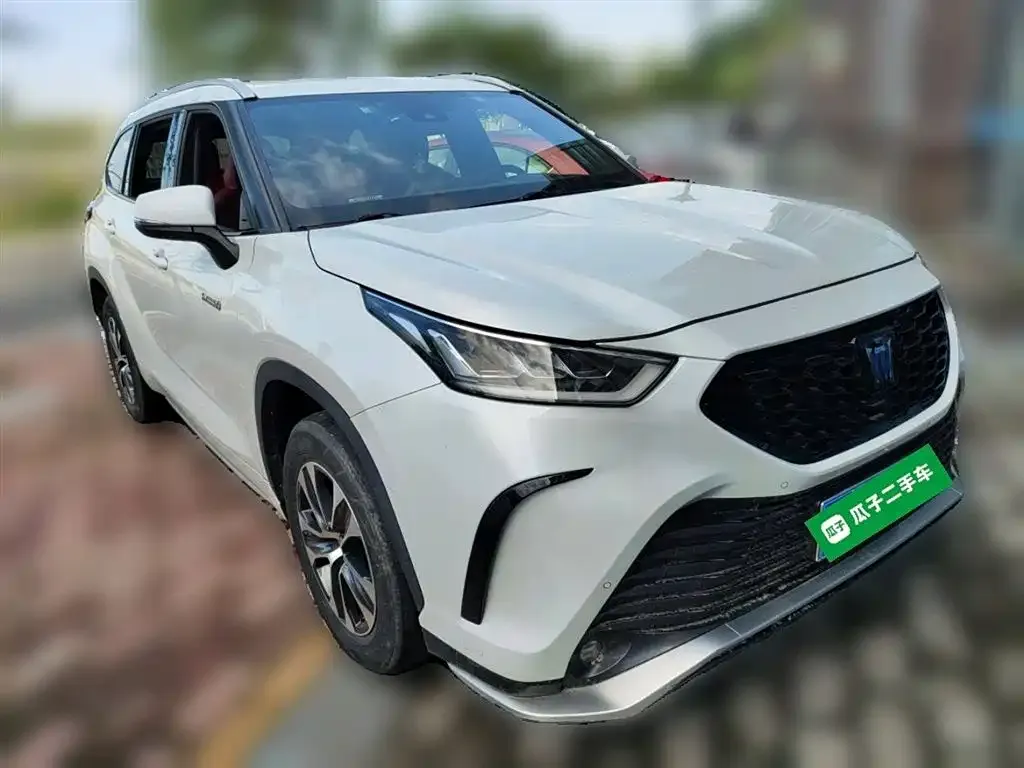 Toyota Crown Kluger 2021 из CN, фото 9