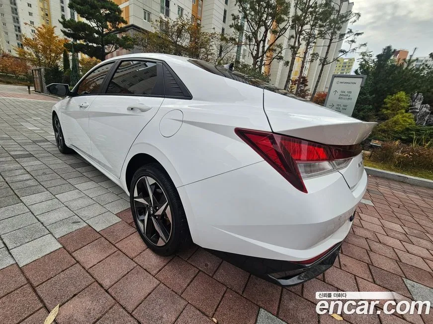 Hyundai AVANTE — фото 4