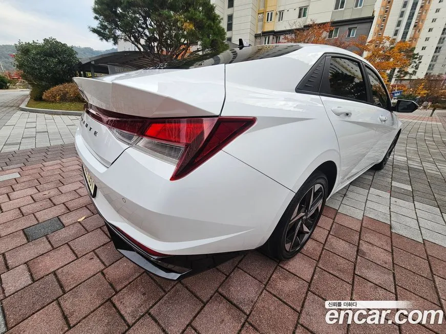 Hyundai AVANTE — фото 5