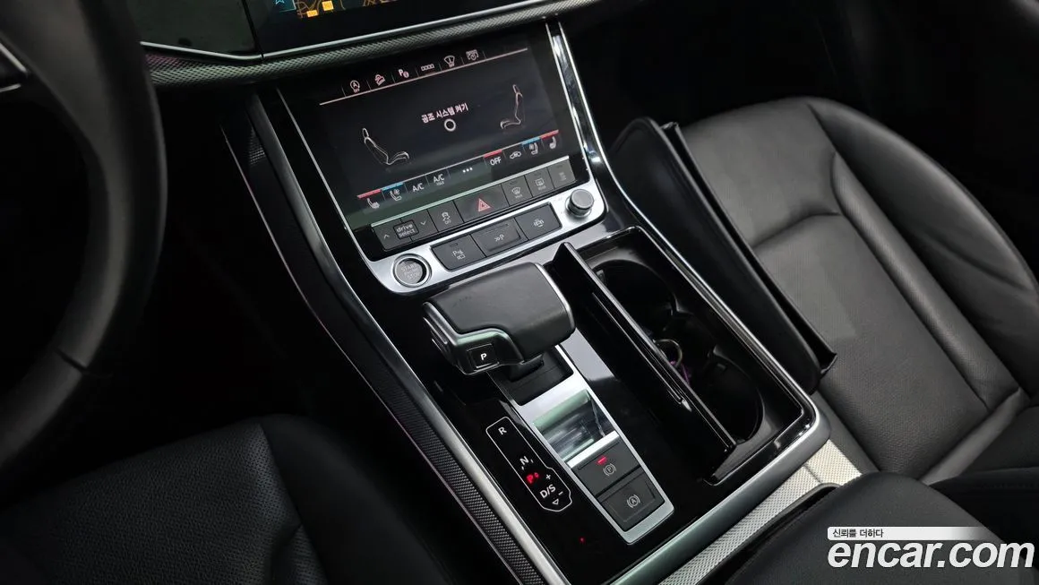 Audi Q7 2021 из KR, фото 9