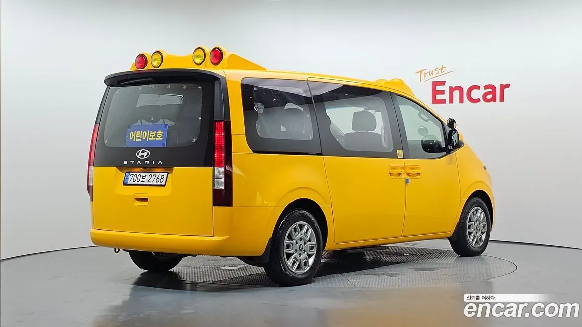 Hyundai Staria — фото 2