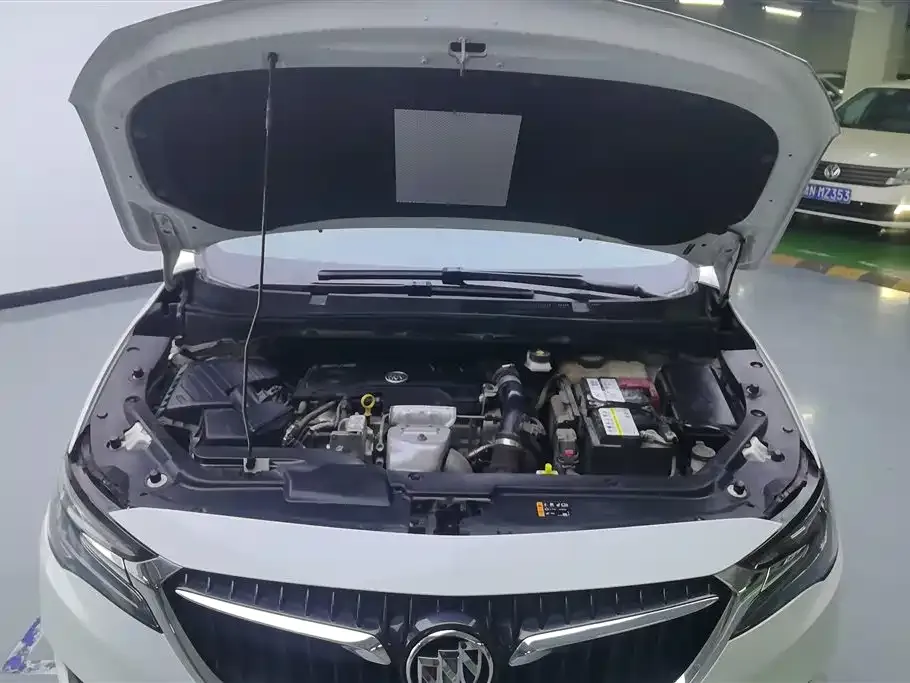 Buick GL6 2023 из CN, фото 10